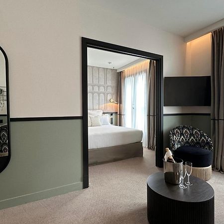 Hotel Grand Coeur Latin Париж Екстериор снимка