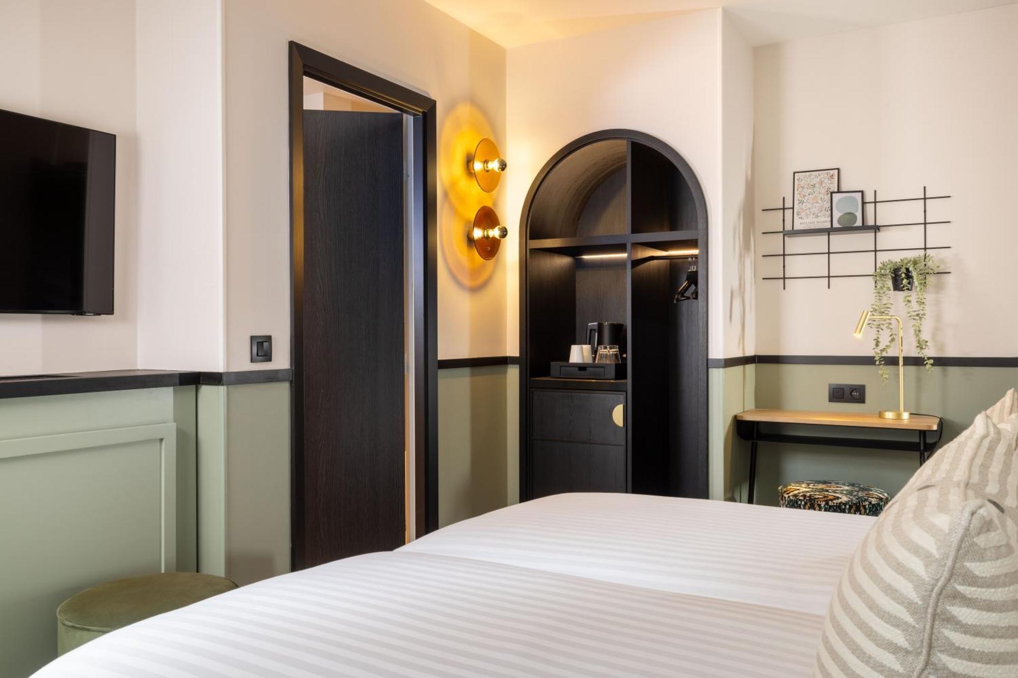 Hotel Grand Coeur Latin Париж Екстериор снимка