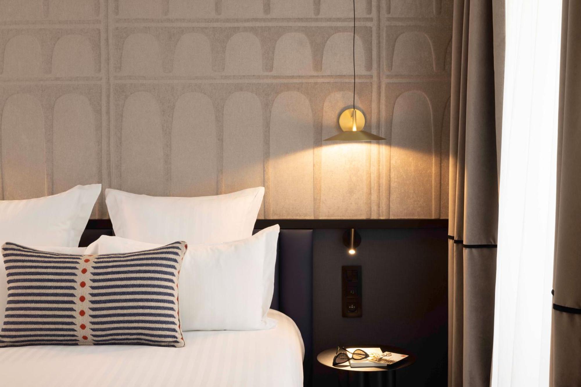 Hotel Grand Coeur Latin Париж Екстериор снимка