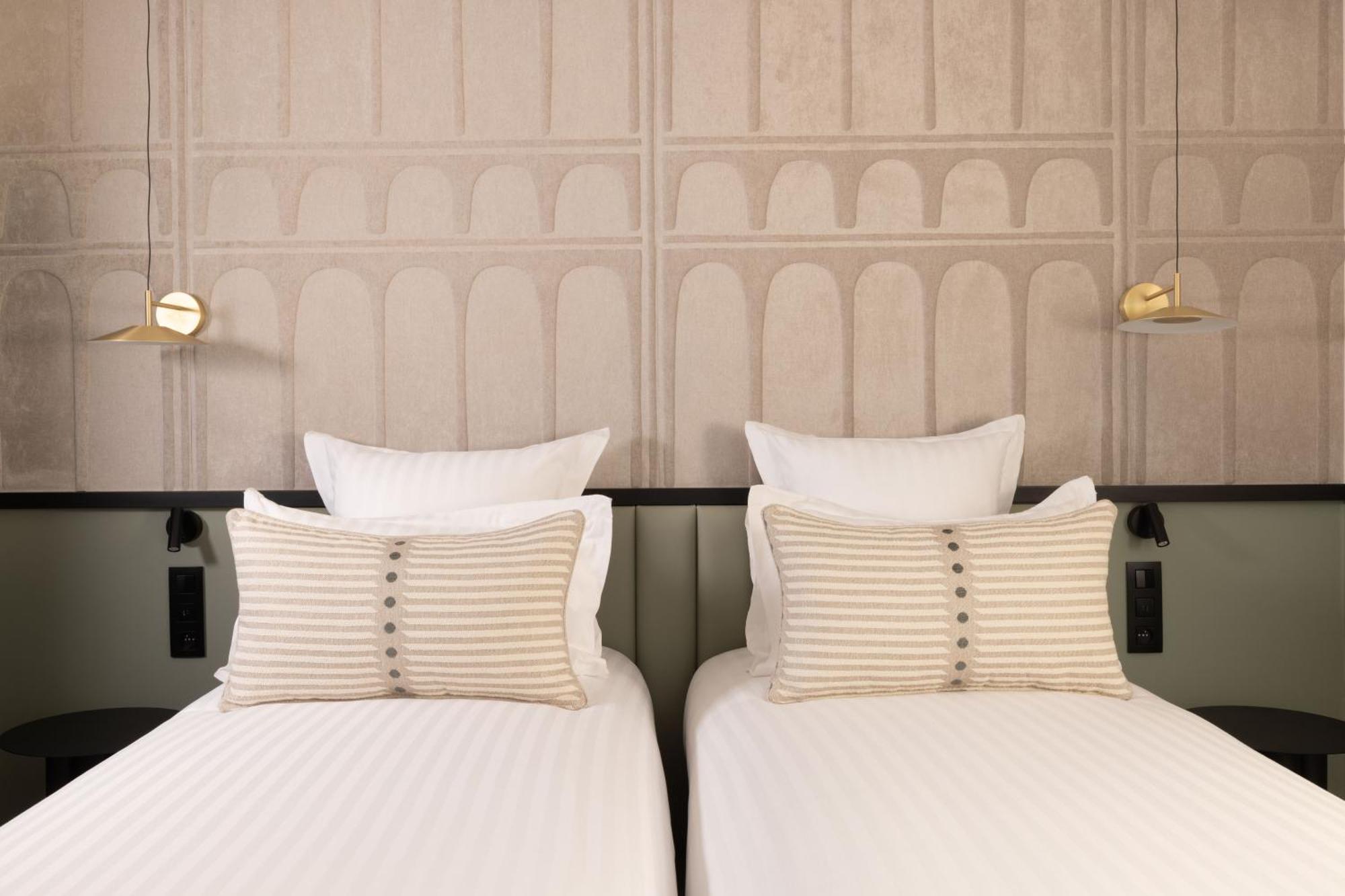 Hotel Grand Coeur Latin Париж Екстериор снимка