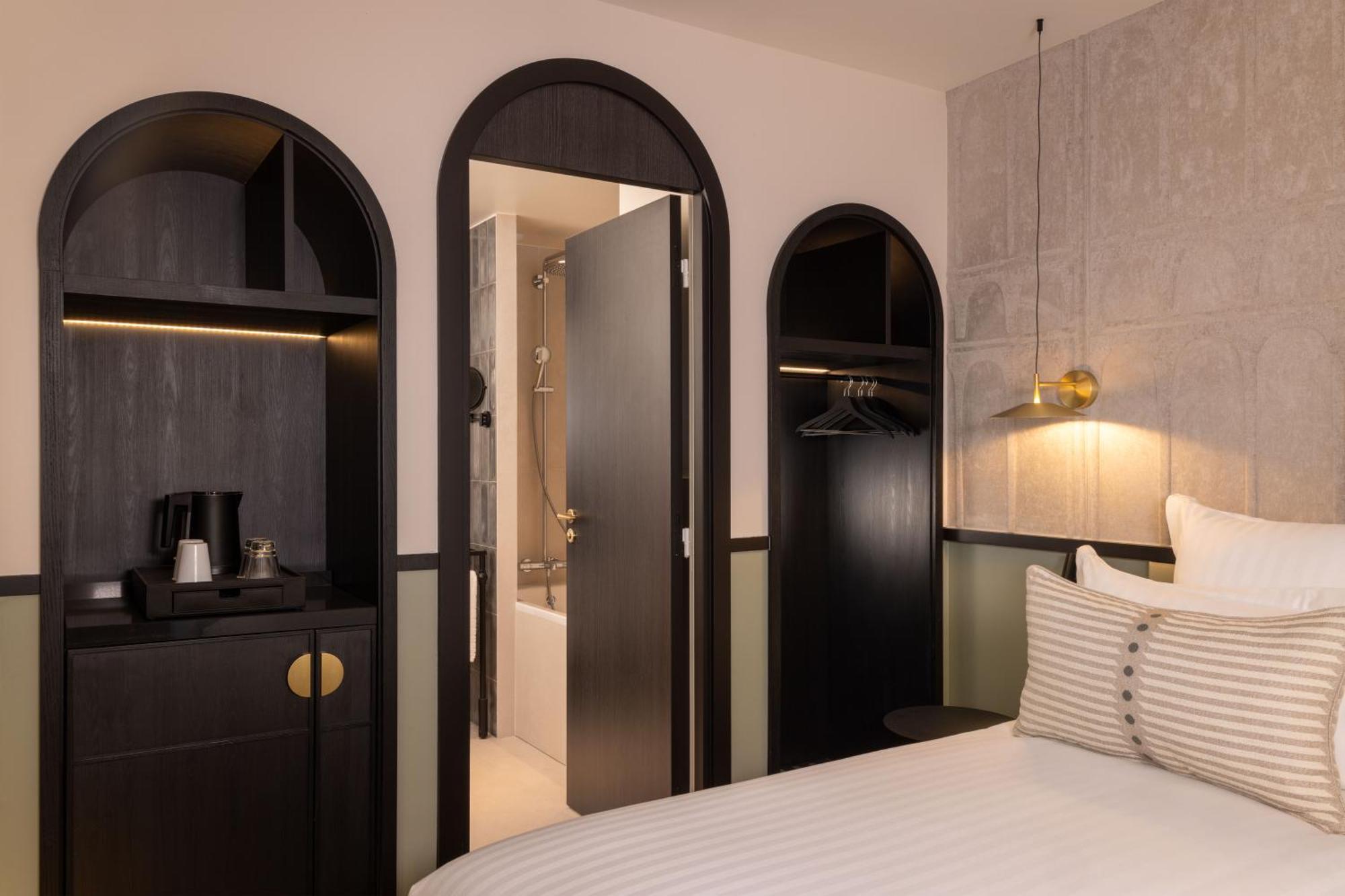 Hotel Grand Coeur Latin Париж Екстериор снимка