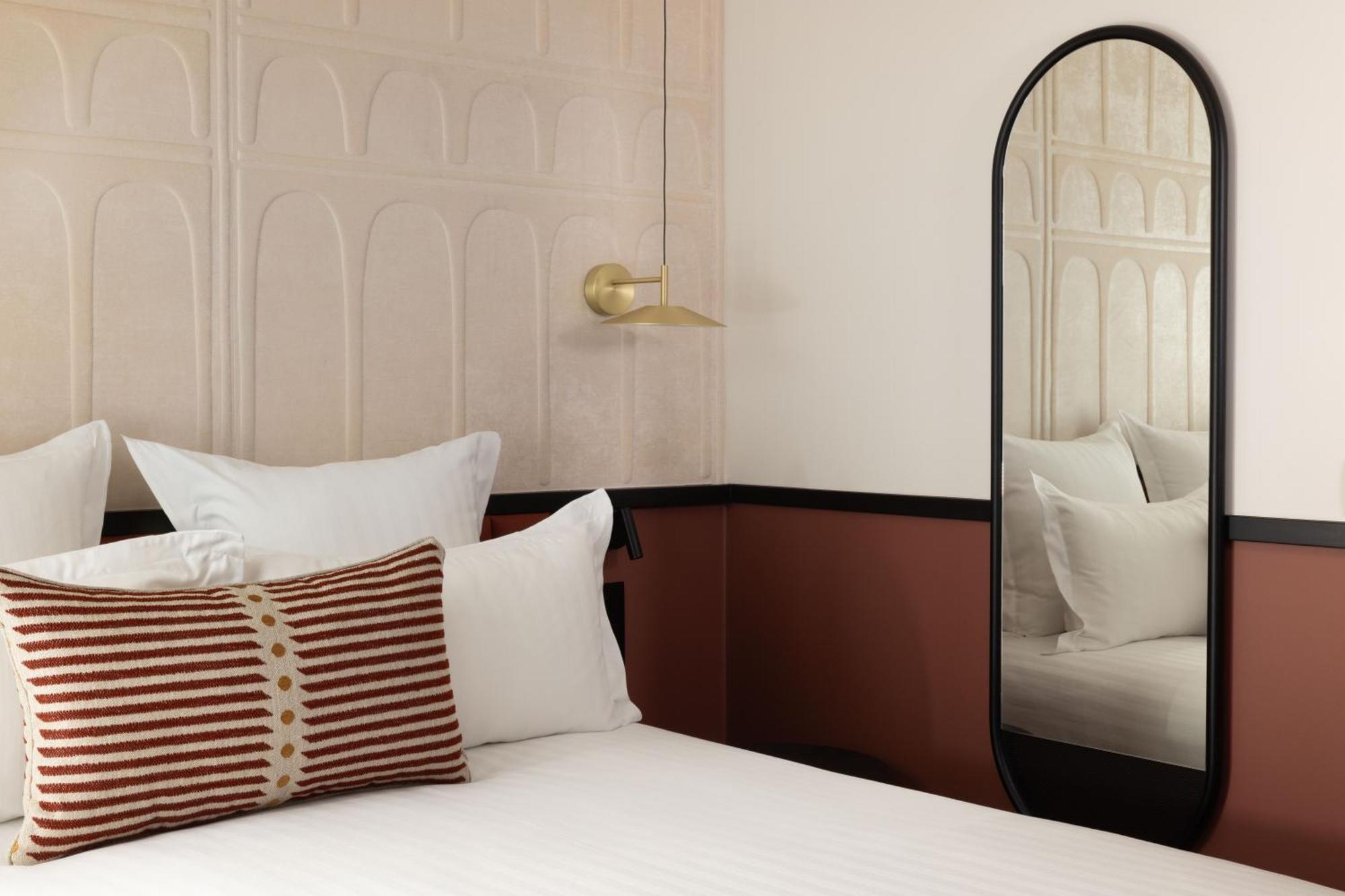 Hotel Grand Coeur Latin Париж Екстериор снимка
