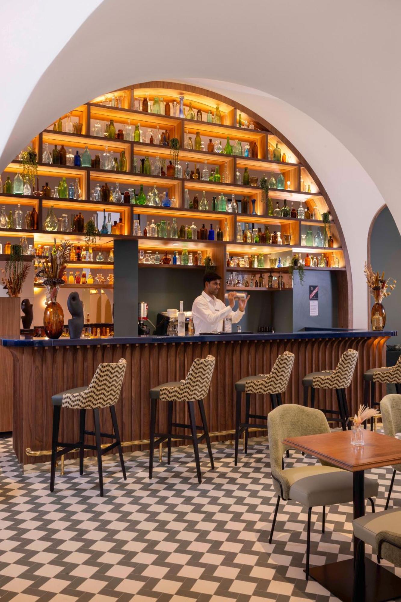 Hotel Grand Coeur Latin Париж Екстериор снимка