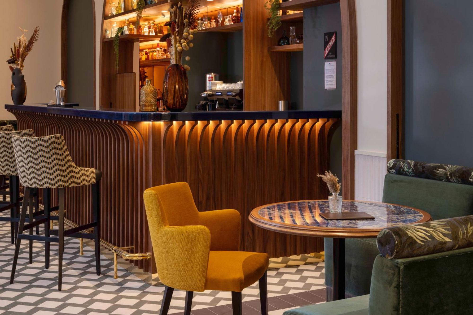 Hotel Grand Coeur Latin Париж Екстериор снимка