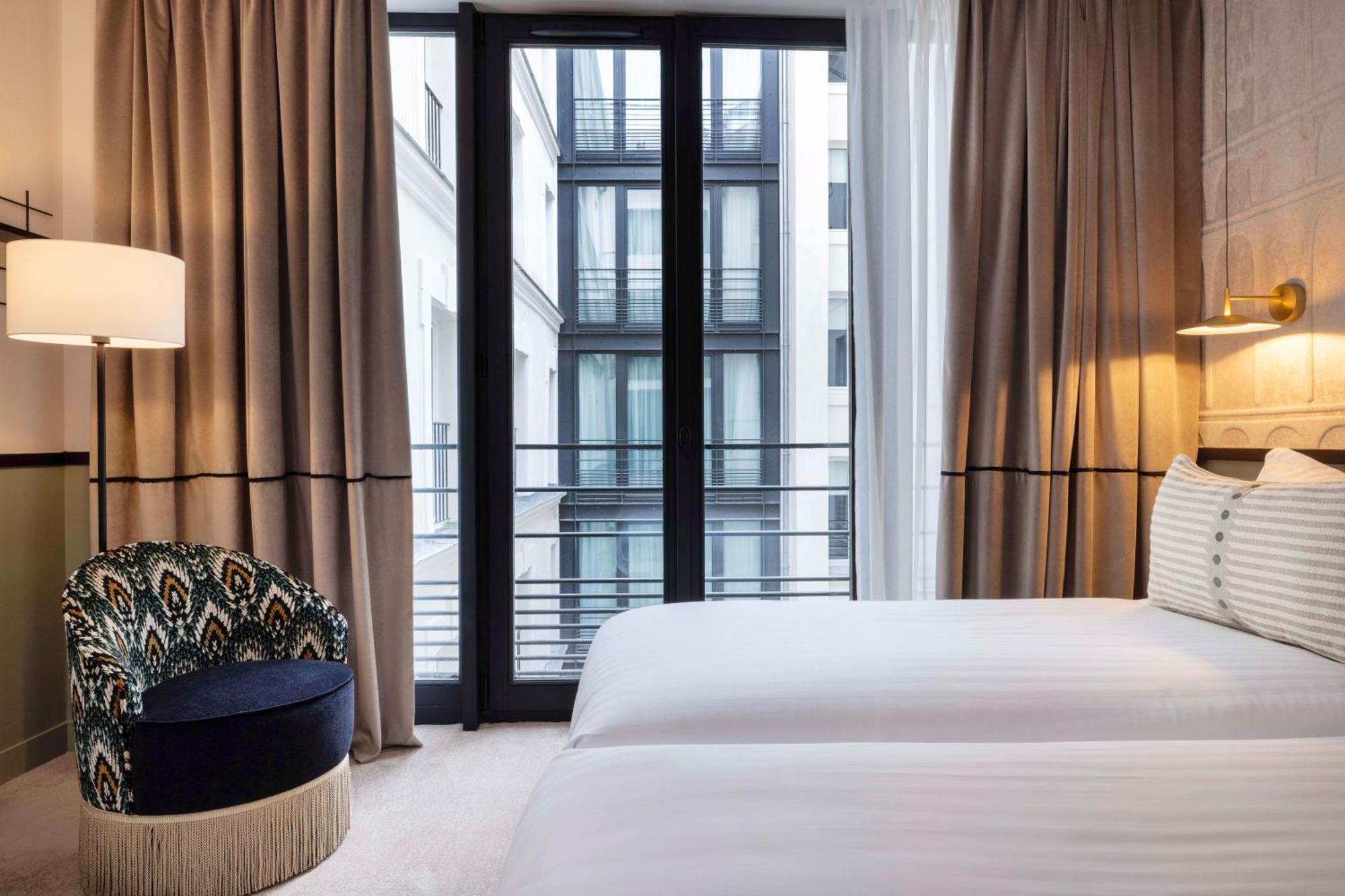 Hotel Grand Coeur Latin Париж Екстериор снимка