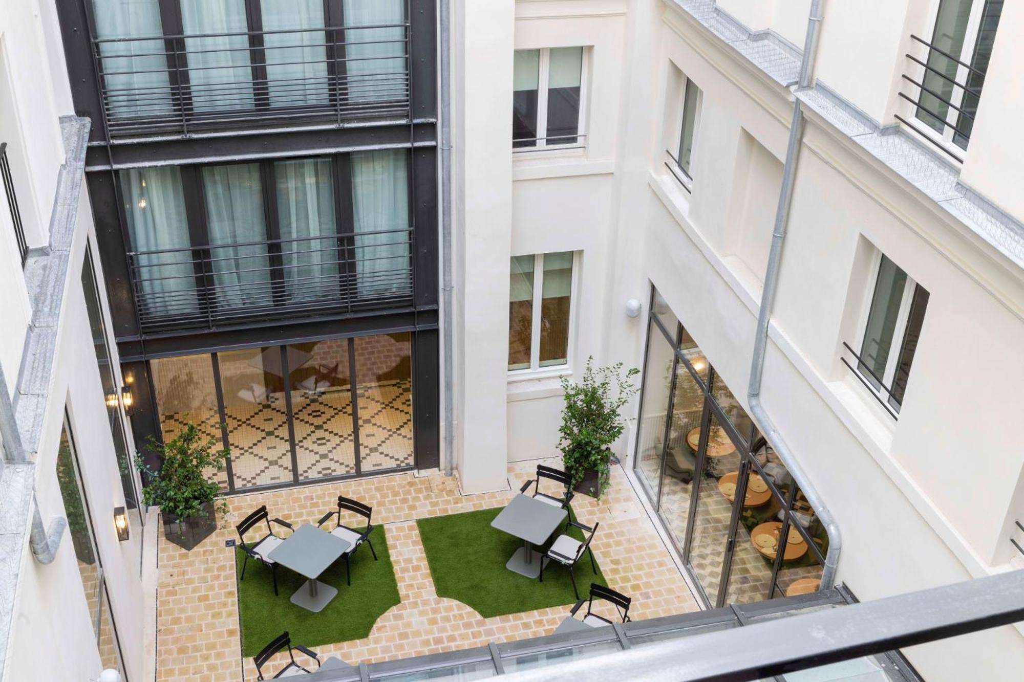 Hotel Grand Coeur Latin Париж Екстериор снимка