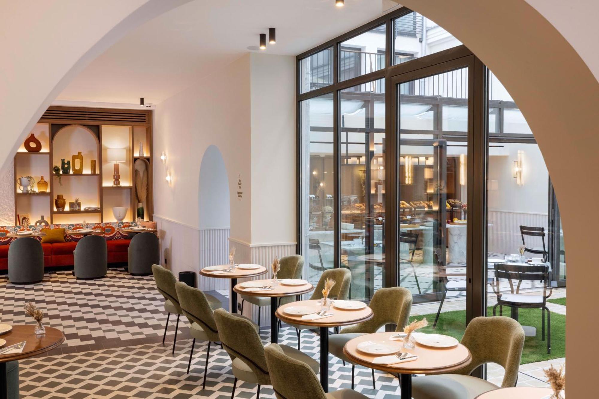 Hotel Grand Coeur Latin Париж Екстериор снимка