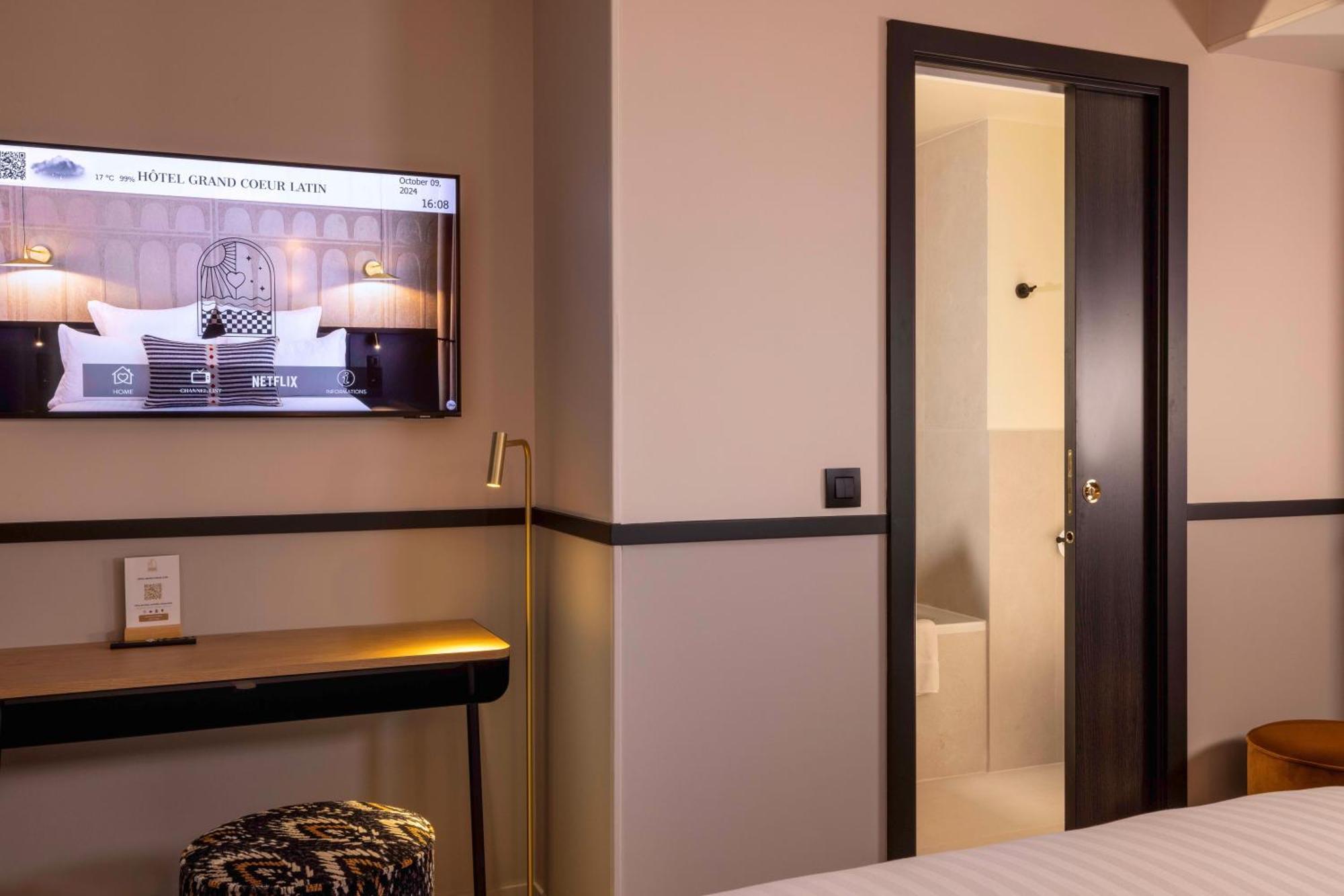 Hotel Grand Coeur Latin Париж Екстериор снимка