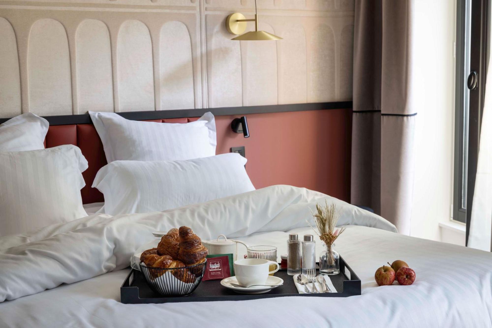 Hotel Grand Coeur Latin Париж Екстериор снимка