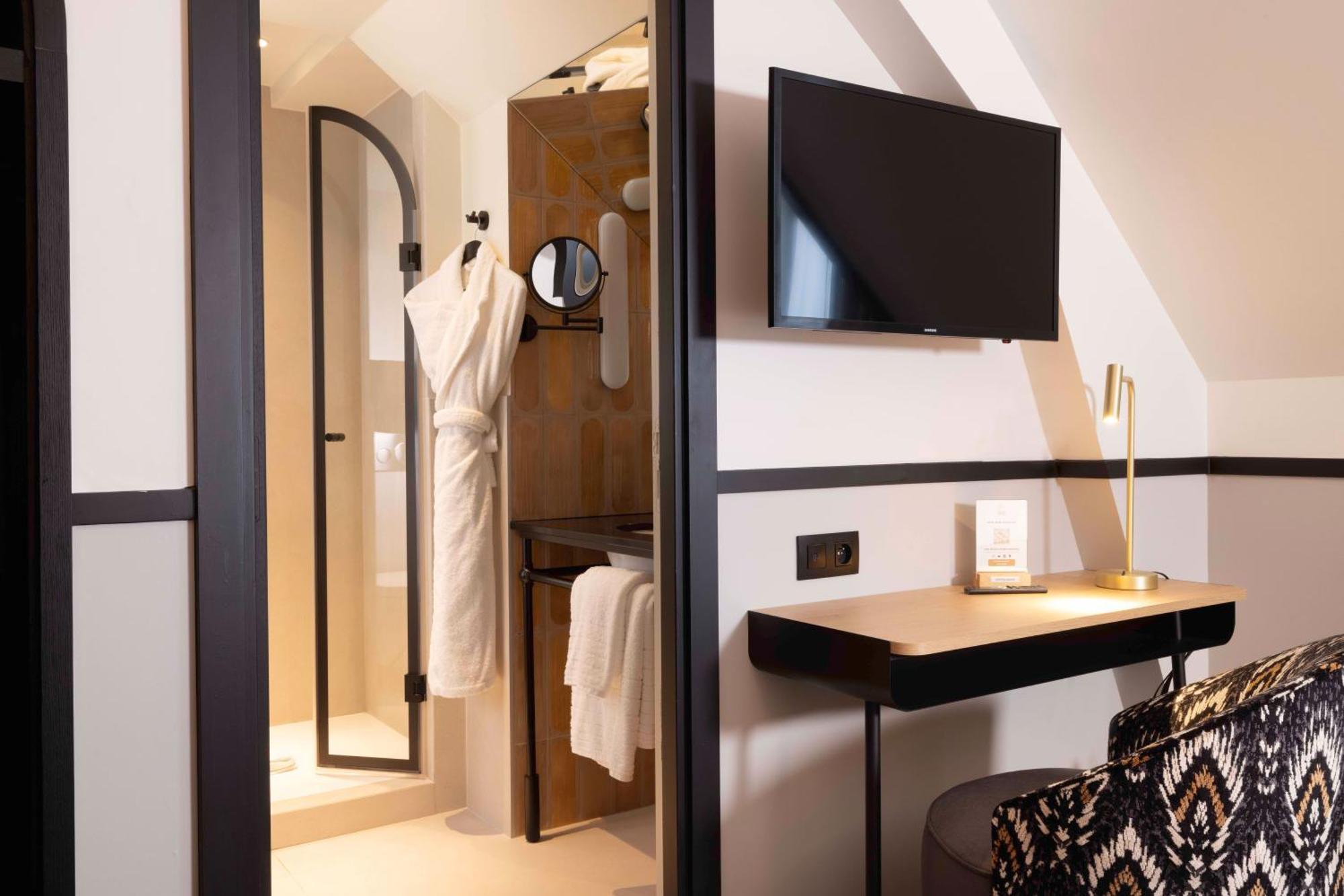 Hotel Grand Coeur Latin Париж Екстериор снимка